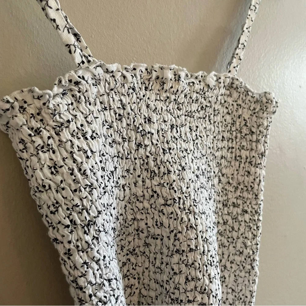 J. Galt White & Black Floral Smocked 100% Linen Tube Crop Top – One Size EUC - Picture 5 of 15